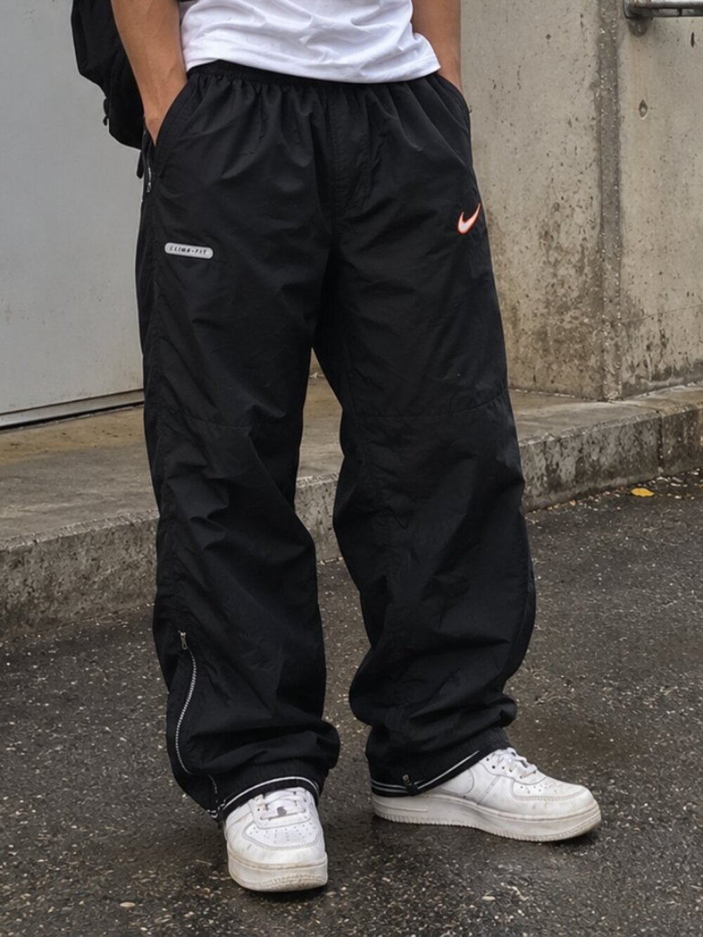 Vintage Nike XXL Black Track Pants Blue Lined Y2K Baggy Windbreaker Pants
